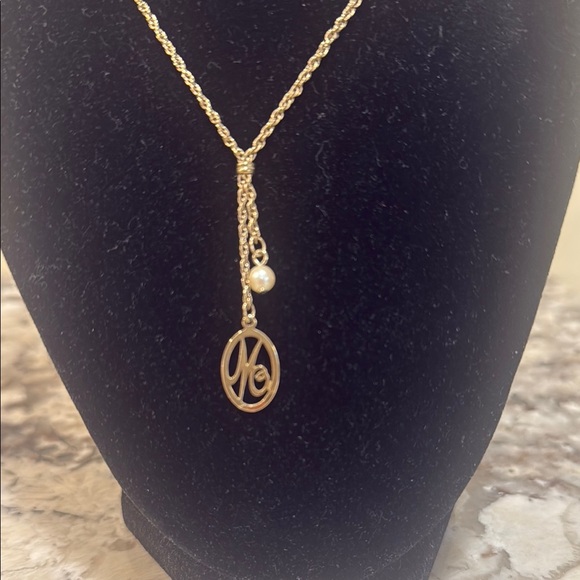 AVON Vintage Gold “M” Necklace with Pearl Accent - Picture 1 of 2